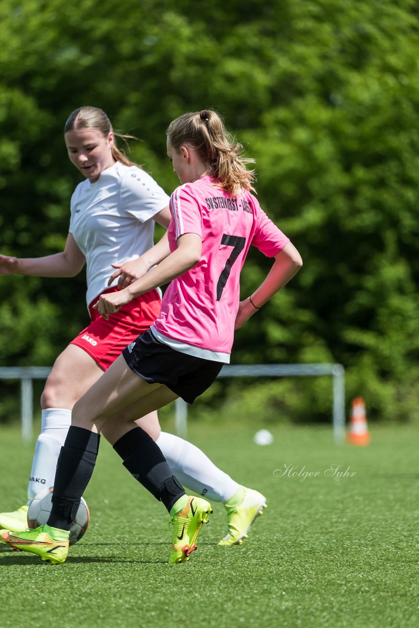 Bild 97 - wBJ SV Wahlstedt - SV Steinhorst/Labenz : Ergebnis: 0:1